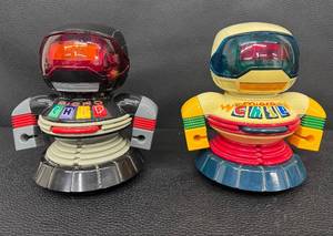 lot 68RO image: Pair of 2 Micro Chip Robot Retro Toys