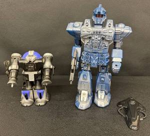 lot 89RO image: Pair of 2 Toy Robots (Ultima Tron & Cyber Wars Raybot)