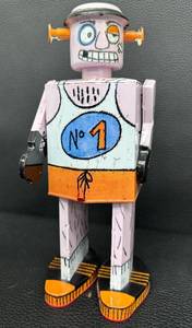 lot 28RO image: KO Fighter Bot 12-Inch Tin Wind-Up Robot with Box - Missing Key