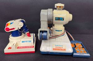 lot 52RO image: Vintage Radio Shack Armatron Mobile Robot and Robotic Banker Coin Bank Set