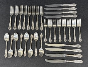lot 2CC image: Wallace Rose Point Sterling Silver Flatware Set - Vintage