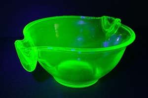 lot 4MO image: Vintage Uranium Glass Mixing Bowl  U.S. Glass Dining  Vintage Green Vaseline Uranium U.S Glass 2 Handle Batter Mixing Bowl