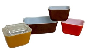 lot 28D image: Pyrex Fridgie Vintage Glass Storage Set - 4 Colored Containers with Lids