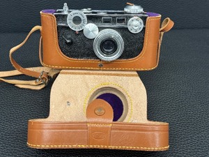 lot 28MO image: Vintage Rangefinder Film Camera in Leather Case - Not Tested
