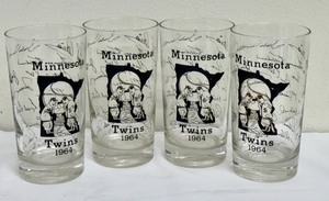 lot 30D image: Set of Five Vintage Minnesota Twins 1964 Glass Tumblers