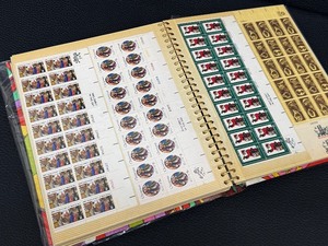 lot 44MO image: New United States Mint Postage Stamps 1920s-1975