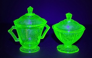 lot 64JT image: Vintage Federal Sylvan Green Uranium Glass Sugar Bowl & Anchor Hocking PrincessFlorentine Sugar Bowl