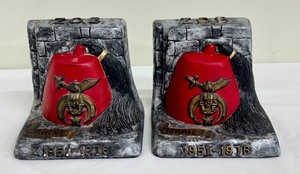 lot 81JT image: Vintage Masonic Shriners Bookends - Lot of 2