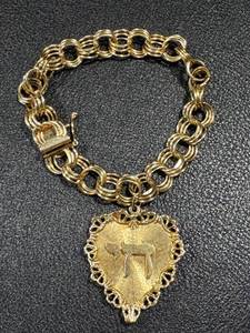 Vintage 14K Gold Heart Pendant Bracelet with CHAI Hebrew Symbol