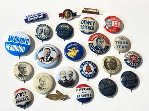 lot 52LB image: Assorted Vintage Political Pin Backs - Lapel Buttons (Dewey-Bricker, Stevenson-Kefauver, La Follette-Wheeler, Willkie)