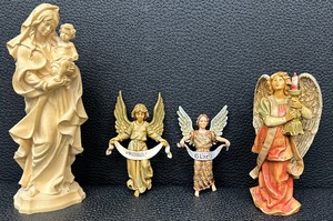 lot 51C image: Four Piece Angel Set - Mary Wood-Carved Figure  Fontanini Depose Gloria Angels (Italy 1995-1996)