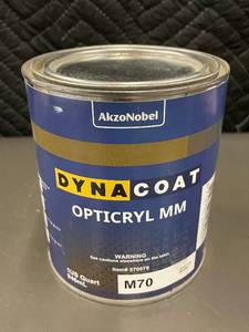 lot 113 image: MIL 5 - AkzoNobel Dynacoat Opticryl MM M70 - 1 US Quart (946 mL) - Item #570678