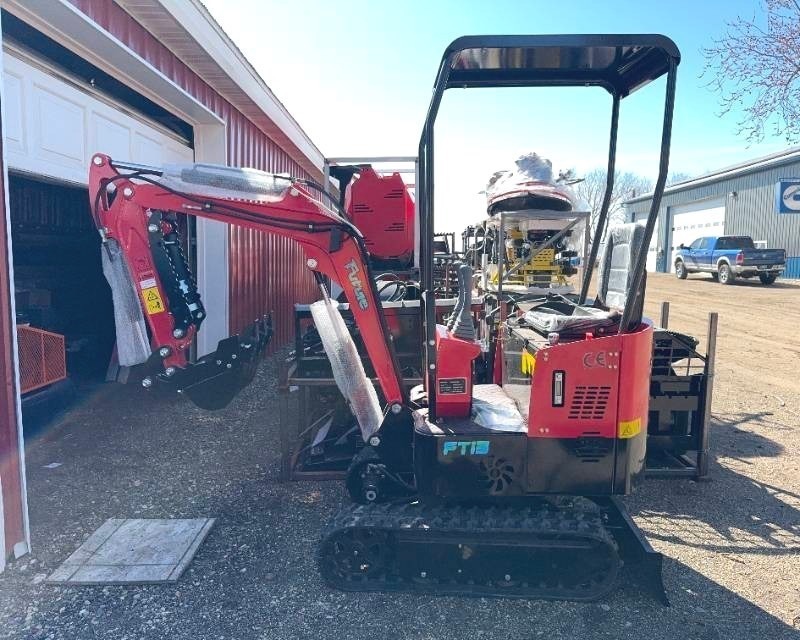 lot 1000 image: FUTURE Mini Excavator (FT13)