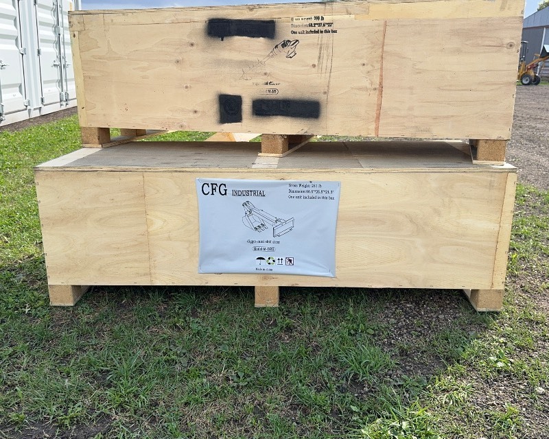 lot 5322 image: CFG Mini Skid Steer Backhoe (M-DRG)