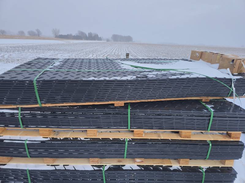 lot 9100 image: Future Roadbed Protection Pad (FT-LJB12) QTY 12