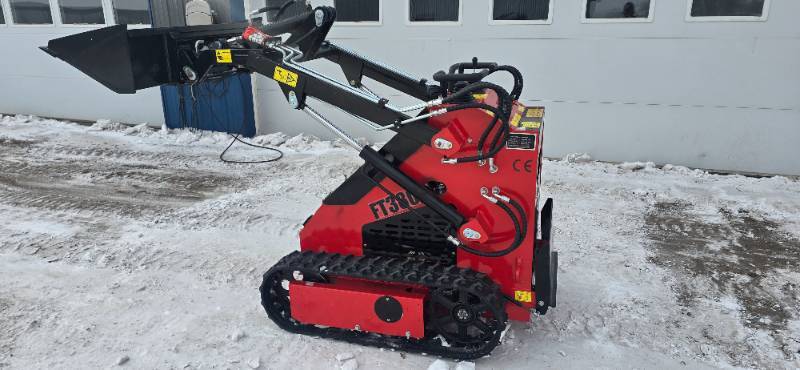lot 2079 image: Skid Steer Loader (FT380C)