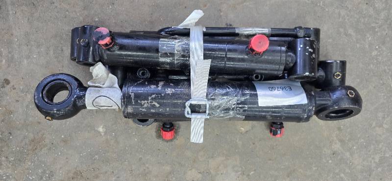 lot 9003 image: Future QTY 5 Hydraulic Cylinders