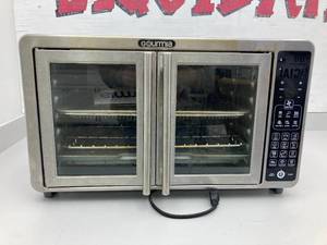 lot 160 image: Gourmia Dual Function Toaster Oven