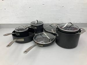 lot 167 image: 12 Piece Cookware Set