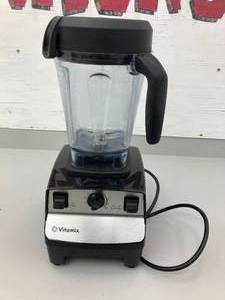 lot 114 image: Vitamix Blender