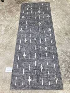 lot 131 image: Chenille Area Rug - Alina Grey, (2.5 ft x 7 ft)