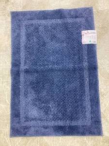 lot 151 image: Oeko Tex Purely Indulgent Bath Mat (2 ft x 3 ft)