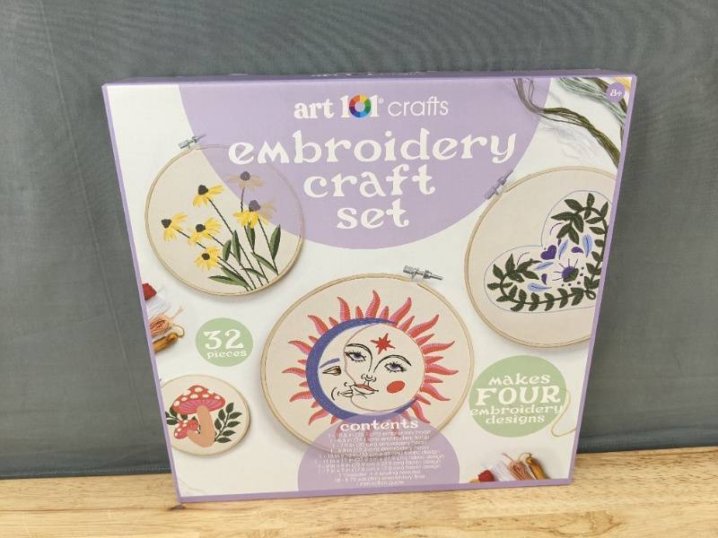lot 98L image: 32 Piece Art 101 Embroidery Craft Set - Brand New