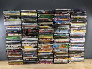 lot 22F image: 219 DVDs Mixed Movies & TV Titles - The Last Samurai, Wizard of Oz, Spider-Man C