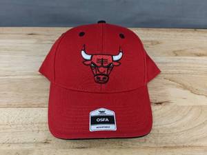 lot 194 image: NBA Chicago Bulls Basketball Hat OSFM Snapback Red - Brand New