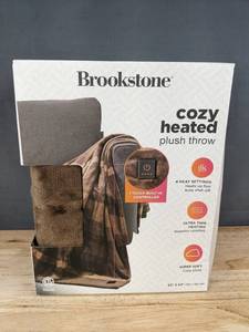 lot 98W image: Brookstone Cozy Heated Plush Throw 50x60 Brown Plaid - Brand New