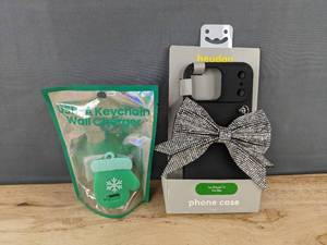 lot 223 image: Heudau Phone Case for iPhone 17 Pro Max and USB-A Keychain Wall Charger - Brand New