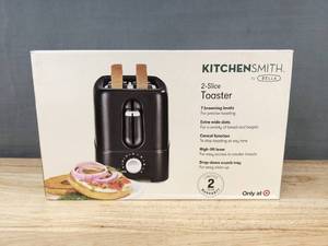 lot 349 image: Bella KitchenSmith 2-Slice Toaster - Brand New