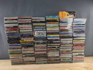 lot 5F image: 270 CD Collection - Neil Young, Clapton, Carlin, Lovett, Mellaencamp, Sade, Aerosmith C