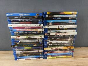 lot 16G image: 42 Blu-Ray Collection - Hugo, Pitch Perfect, Dark Knight, Twilight, Frozen C