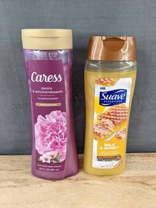 lot 565 image: Caress Body Wash & Suave Essentials Milk & Honey Body Wash - Brand New