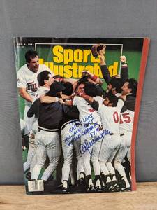 lot 95W image: Sports Illustrated Nov 4, 1991 MLB World Series Minnesota Twins Autographed by Al Newman