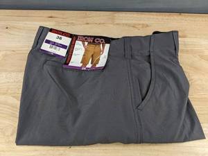 lot 138W image: Iron Co. Stretch Tech Short Cargo Shorts - Size 36 - Greyhound - Brand New