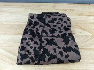 lot 635 image: Members Mark Leopard Print Leggings - Womens Size Medium - Brand New