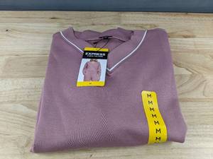 lot 148W image: Express V-Neck Pullover Pink Womens Medium, $68.00 Retail - Brand New