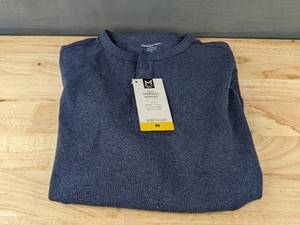 lot 654 image: Members Mark Thermal Henley Blue Mens Medium Long Sleeve Shirt - Brand New