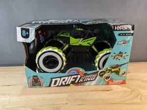 lot 76W image: Hyper Drift King RC Car, 2.4 GHz - Brand New