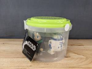lot 250 image: Disney Star Wars Bath Set The Mandalorian & Grogu 5-Figure Bundle - Brand New A