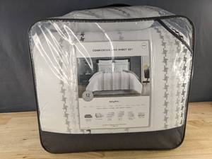 lot 68W image: Delphi 12-Piece Comforter & Sheet Set King - Brand New A