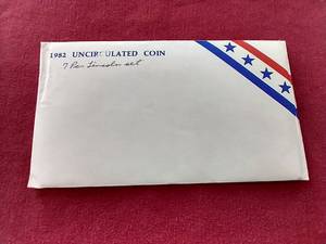 lot 24 image: (7) Uncirculated 1982 Penny Variations