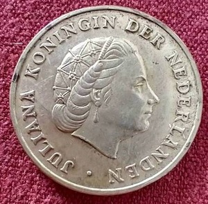 lot 38 image: 1952 Netherlands Antilles Silver 1 Gulden