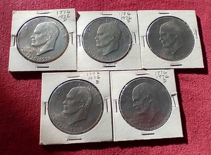 lot 68 image: (5) Bicentennial Eisenhower Dollars