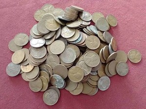 lot 120 image: (200) Wheat Pennies