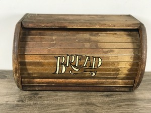 lot 228 image: Vintage Wood Bread Box
