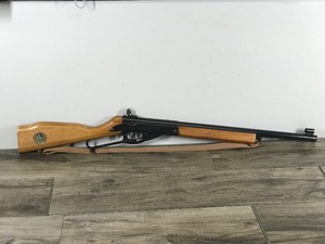 lot 230 image: Vintage Daisy 99 Champion BB Gun