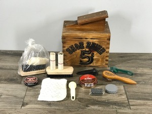 lot 277 image: Vintage Wooden Shoe Shine Box 5 Cent with Foot Rest, Brass Latches and Accessories